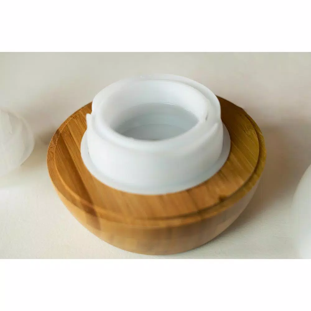 X Brand Canary Glass and Bamboo Ultrasonic Aroma Diffuser with LED Lights
