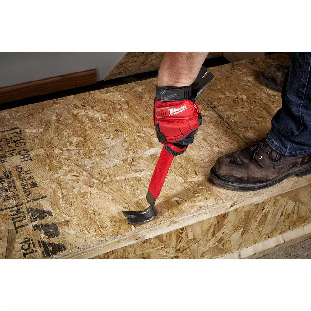 Milwaukee 15 in. Pry Bar with SHOCKSHIELD Grip