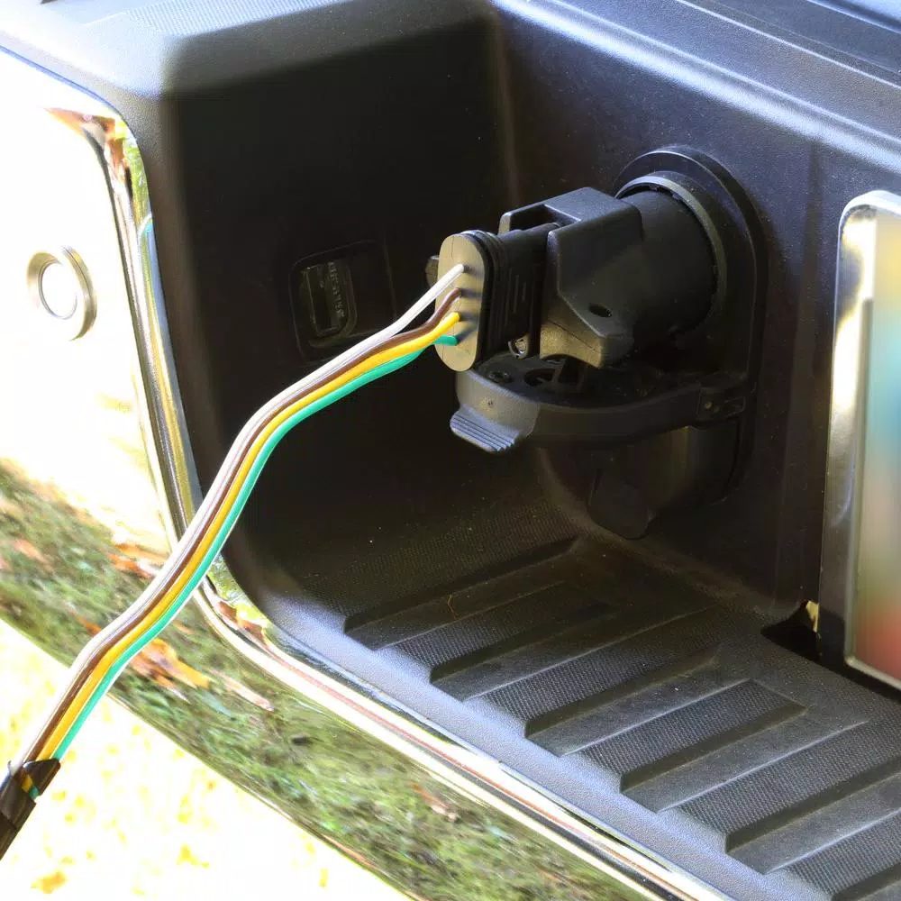 TowSmart 7-Way Blade to 5-Way Flat Electrical Trailer Adapter