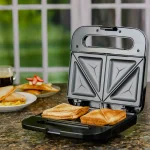 Ovente GPS401 2-Slice Electric Sandwich Maker, 750W Non-Stick Grill, Stainless Steel, Black thumbnail 6