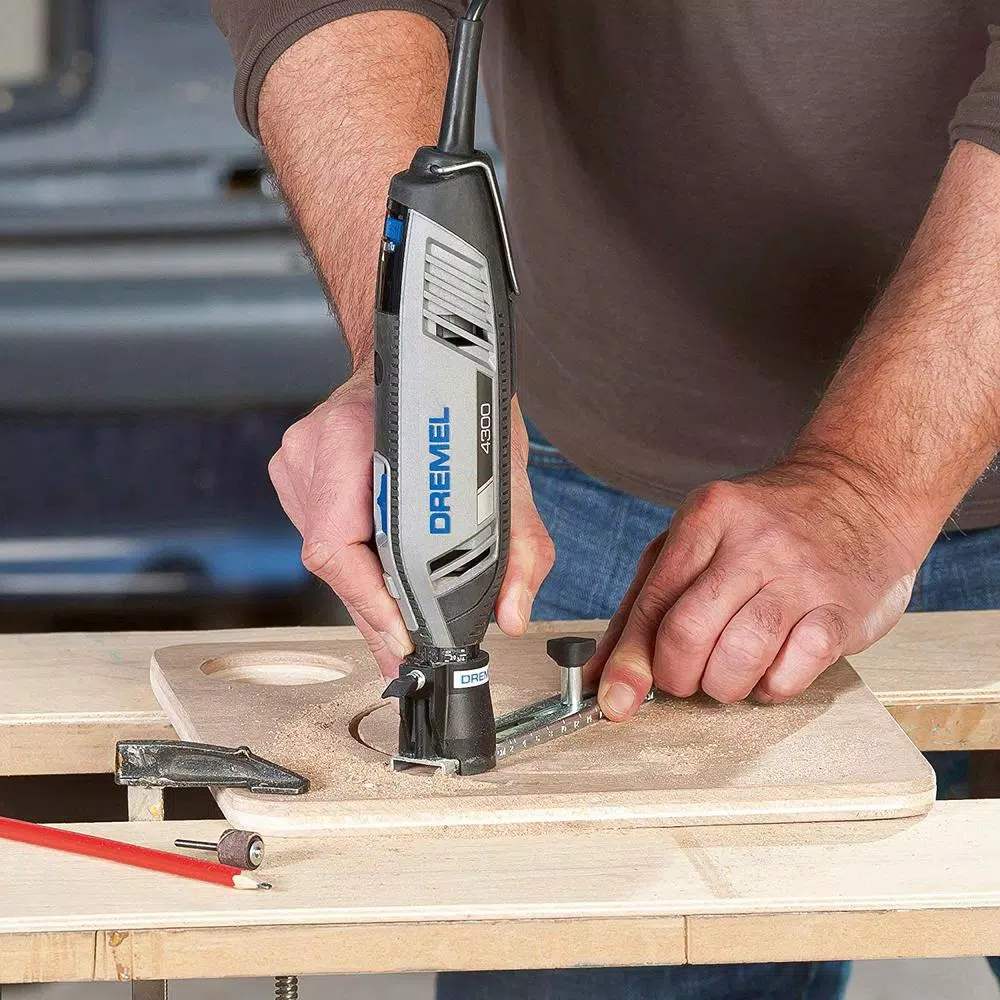 Dremel Circle Cutter Attachment for Rotary Tools, 3/4 in. to 12 in. Diameter
