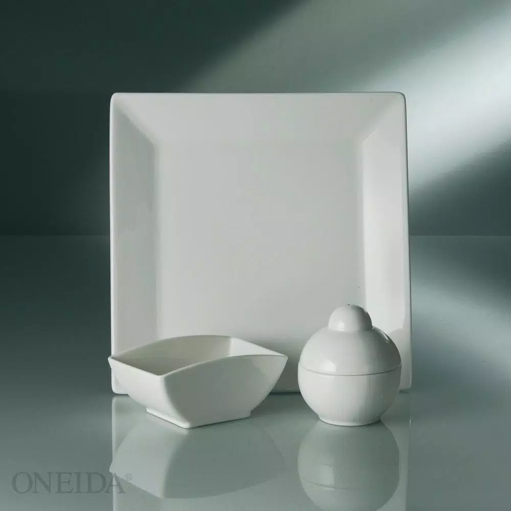 Oneida Cromwell 6.75 oz. White Porcelain Gravy Boats, Set of 36