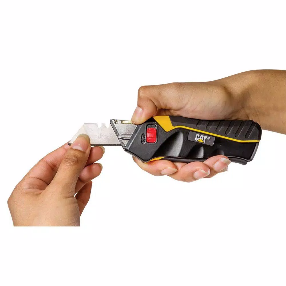 CAT Safety Utility Knife with Comfort Grip and On-Board Blade Storage