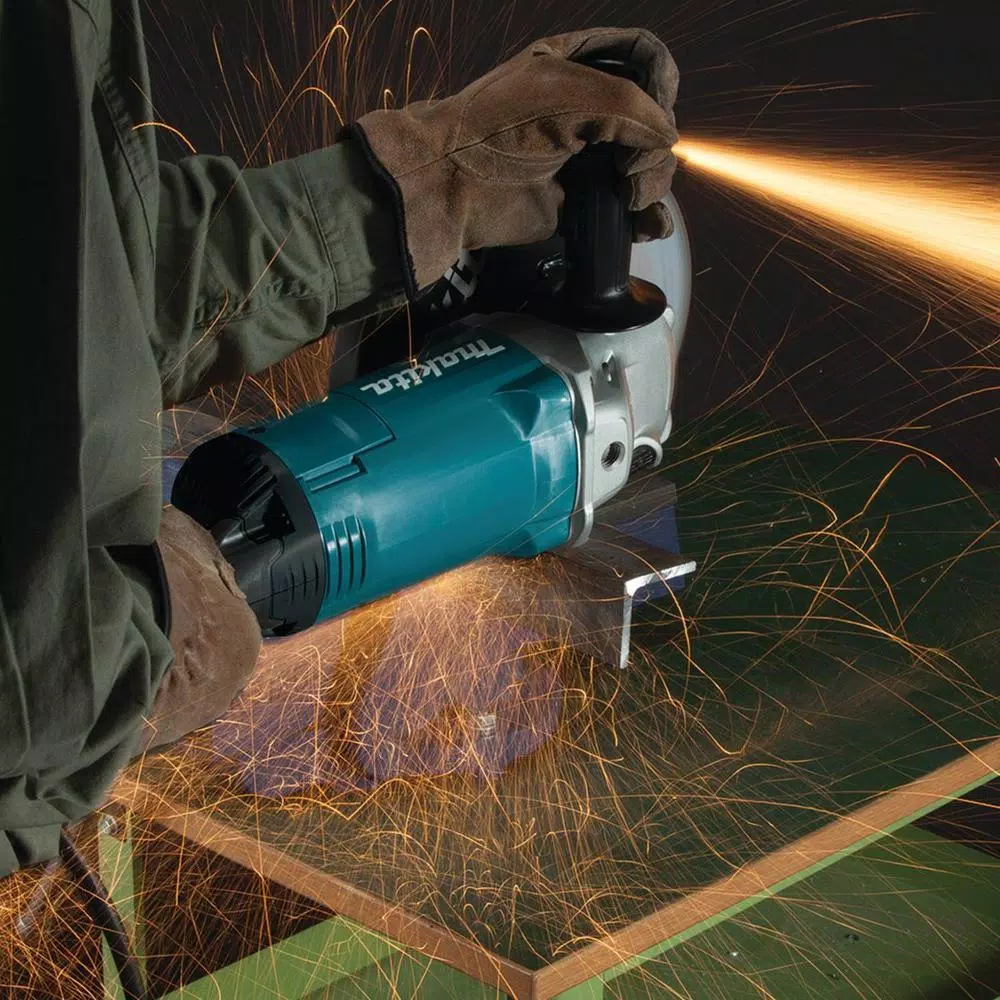 Makita GA9060 9 in. Angle Grinder, 15 Amp, 6600 rpm