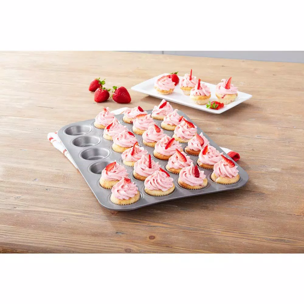 Chicago Metallic Mini Muffin Pan, 24-Cup Non-Stick Aluminized Steel Bakeware