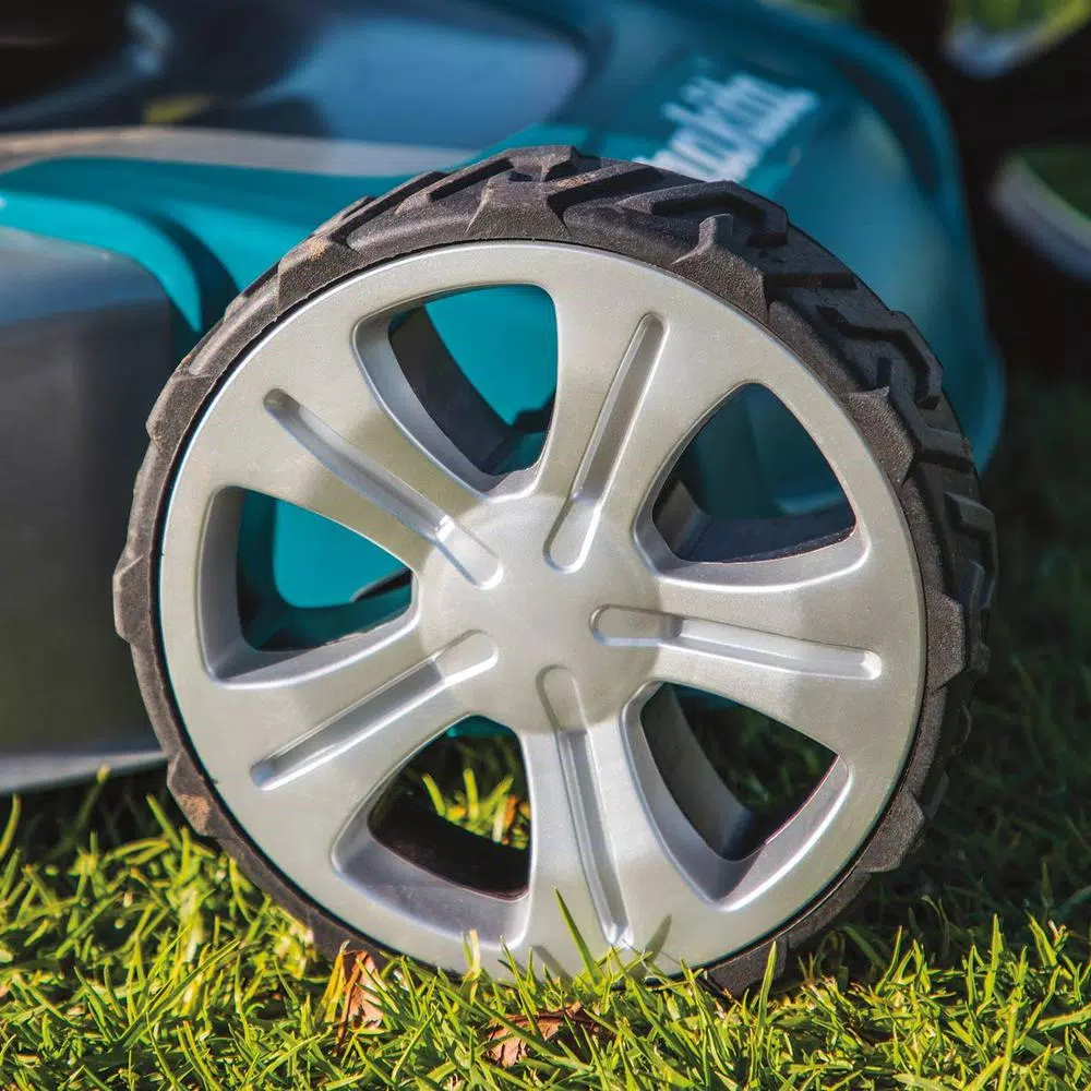 Makita 18 in. 36V LXT Cordless Steel Deck Walk Behind Push Lawn Mower Kit with 4 Batteries