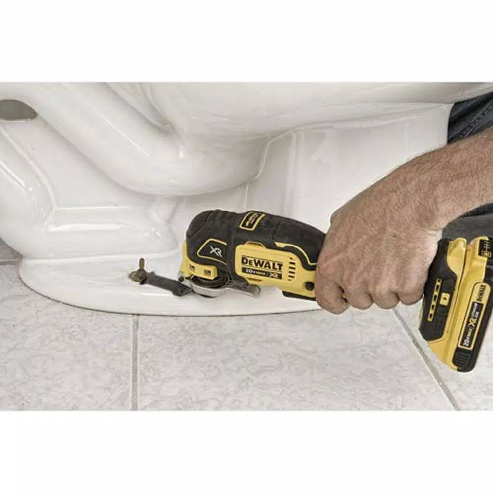 DEWALT 20V MAX XR Cordless Brushless Oscillating Multi-Tool Kit with (1) 6.0Ah Battery