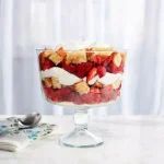 Libbey Selene 9 in. Glass Trifle Bowl, 96 oz Footed Pedestal Serving Bowl, Clear thumbnail 3