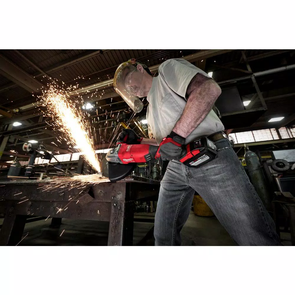 Milwaukee M18 FUEL 7/9 in. Brushless Cordless Large Angle Grinder Kit with 12.0 Ah Battery & Rapid Charger