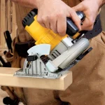 DEWALT DCS391P1 20V MAX Cordless 6-1/2 in. Circular Saw Kit with 5.0 Ah Battery and Charger thumbnail 7