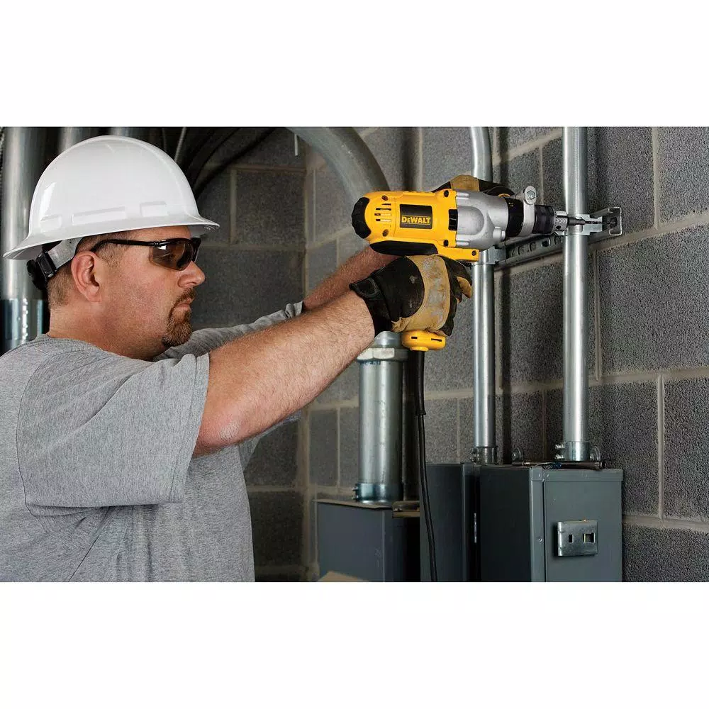 DEWALT 1/2 in. 10 Amp VSR Mid-Handle Grip Hammer Drill Kit