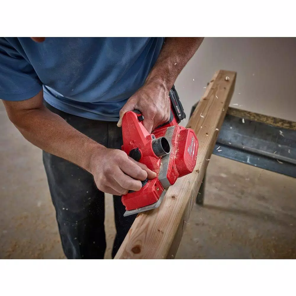 Milwaukee M18 18V Lithium-Ion 3-1/4 in. Cordless Planer Kit with 3.0 Ah Battery, Charger, and Tool Bag