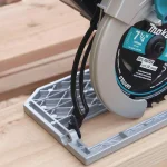 Makita 36V (18V x2) 7-1/4 in. Cordless Circular Saw Kit with 2 5.0 Ah Batteries and Charger thumbnail 6
