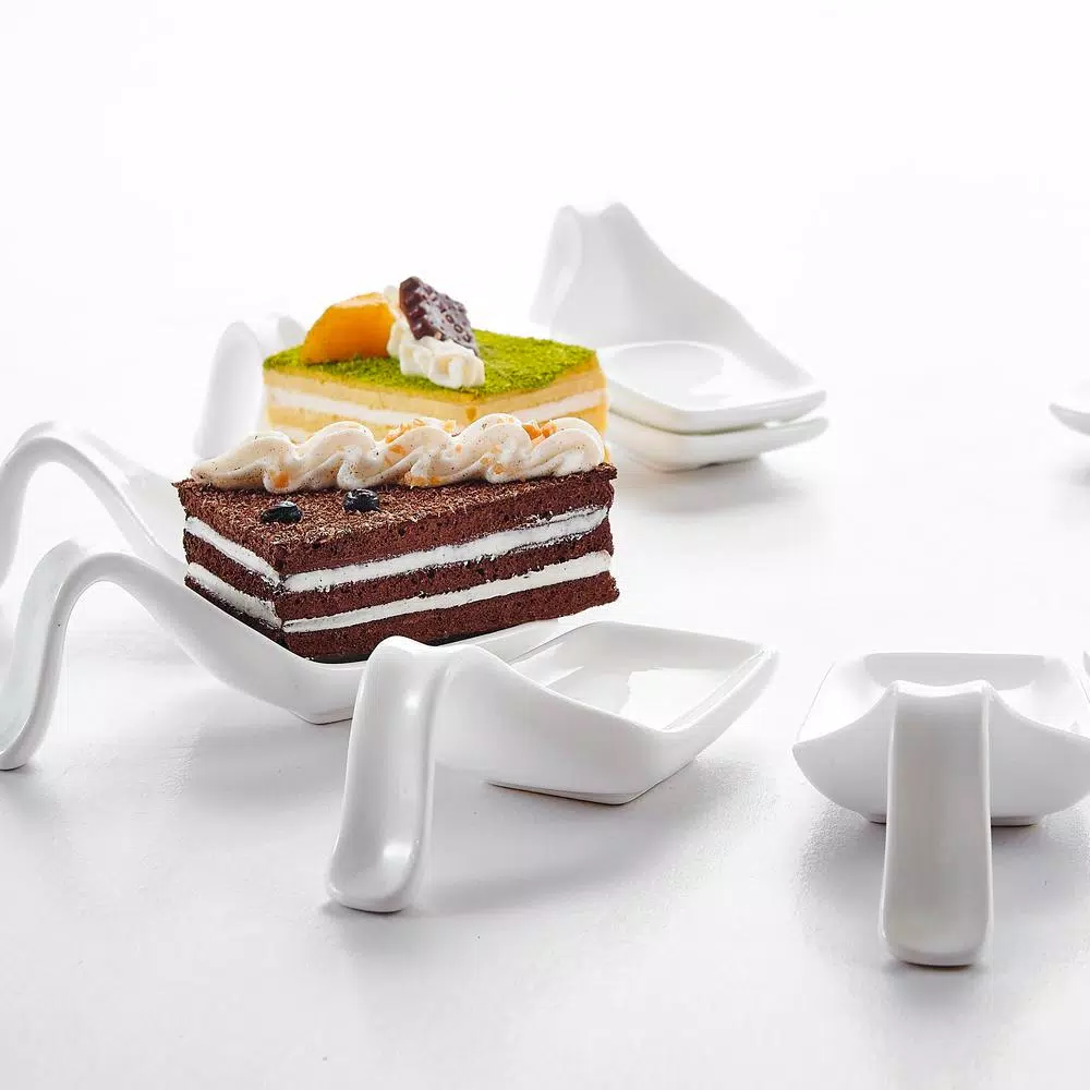 MALACASA 4.3 in. White Porcelain Ramekins Set of 12, Ceramic Serving Dishes for Creme Brulee and Souffle