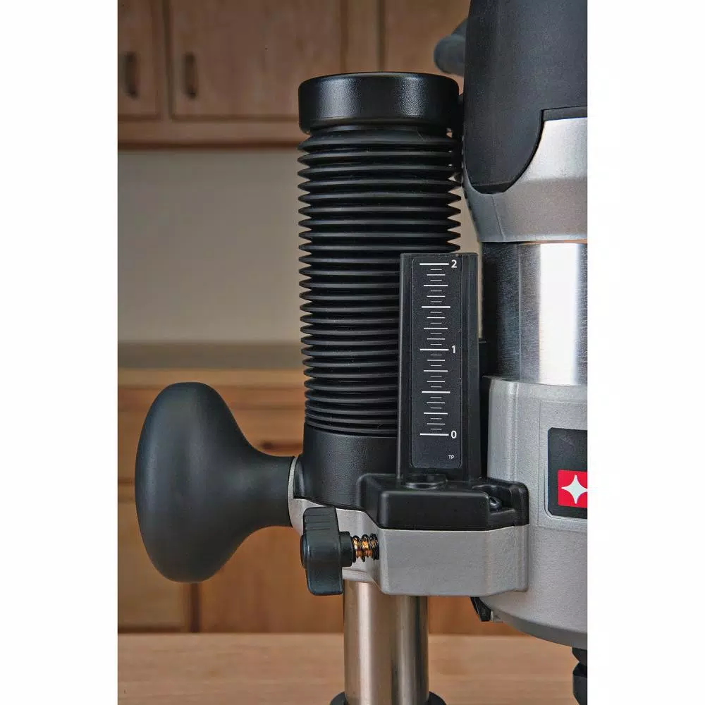 Porter-Cable 2-1/4 HP Multi-Base Router Kit with Height Adjuster