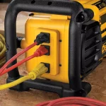 DEWALT 7.2V - 18V Heavy-Duty Worksite Radio and Charger thumbnail 2