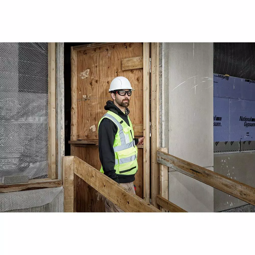 Milwaukee M18 FUEL 3-1/2 in. 30-Degree Cordless Framing Nailer Kit with Performance Safety Glasses