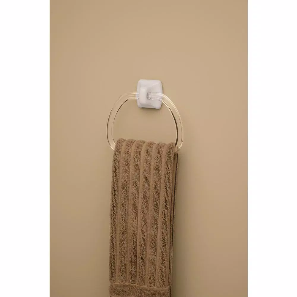 Franklin Brass Tuscan Ceramics White Porcelain Hand Towel Ring with Clear Ring