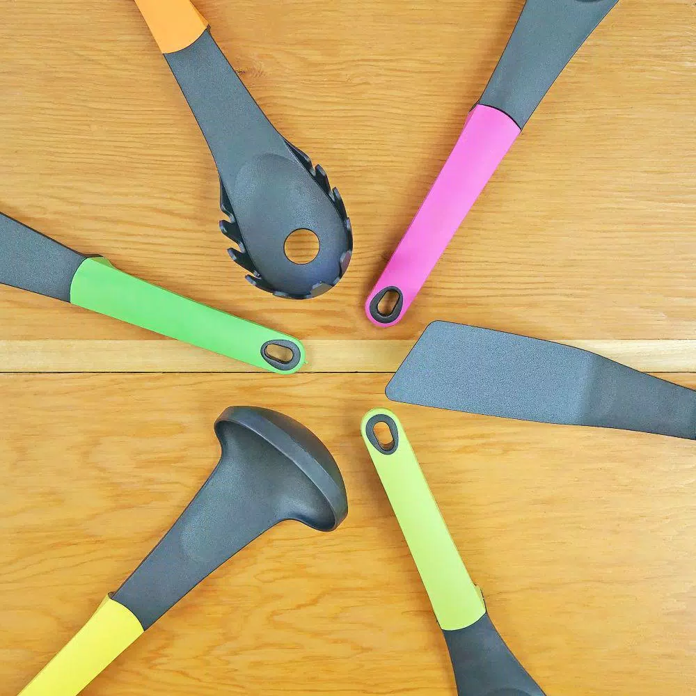 Southern Homewares 7-Piece Colorful Plastic Kitchen Utensil Set