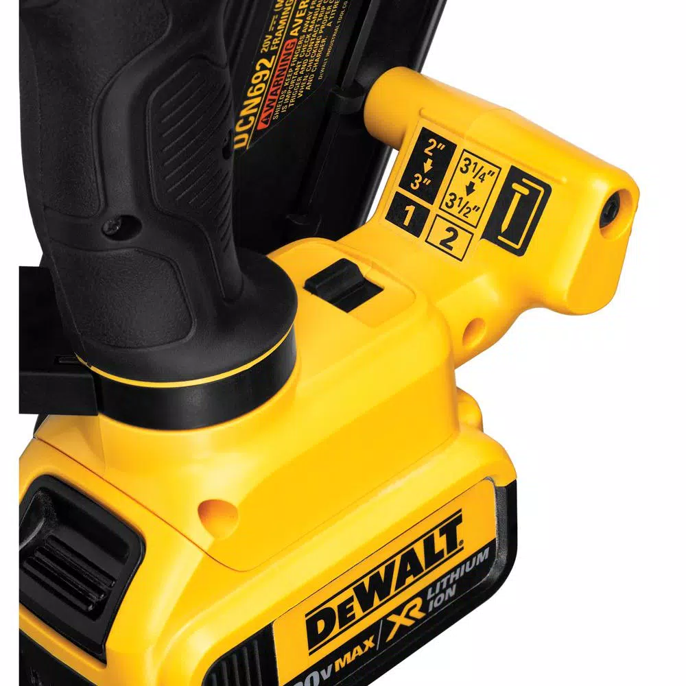 DEWALT 20V MAX XR Brushless 30-Degree Framing Nailer Kit with 4Ah and Bonus 5Ah Battery