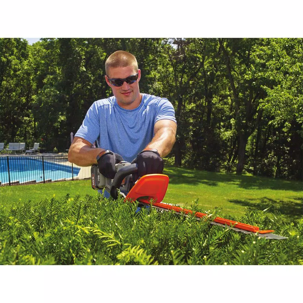 BLACK+DECKER 60V MAX Lithium-Ion Cordless POWERCUT 24 in. Hedge Trimmer with 1.5 Ah Battery and Charger