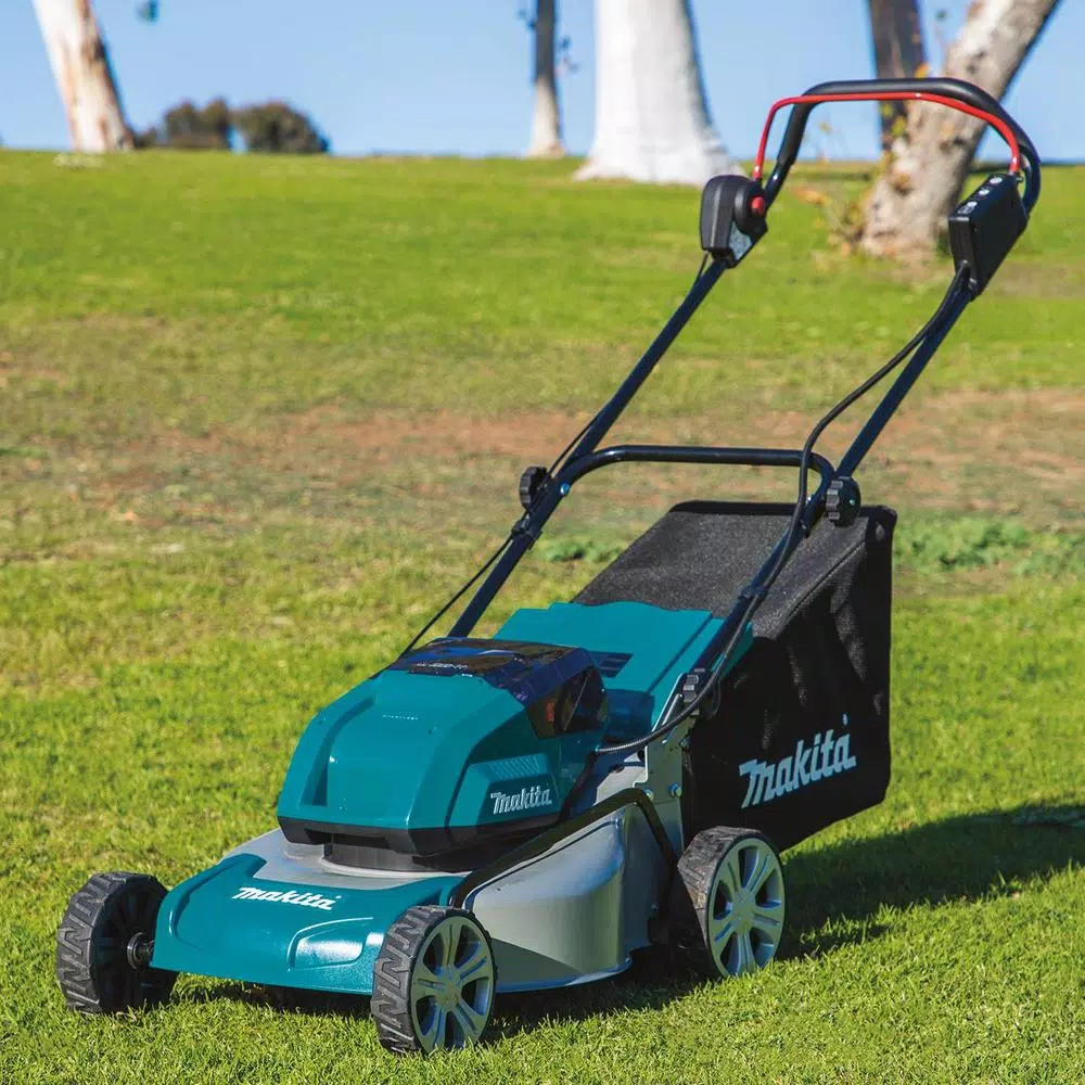 Makita 18 in. 36V LXT Cordless Steel Deck Walk Behind Push Lawn Mower Kit with 4 Batteries