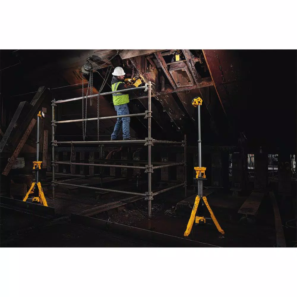 DEWALT 20V MAX 3000-Lumen Cordless LED Tripod Work Light with 4.0Ah Battery