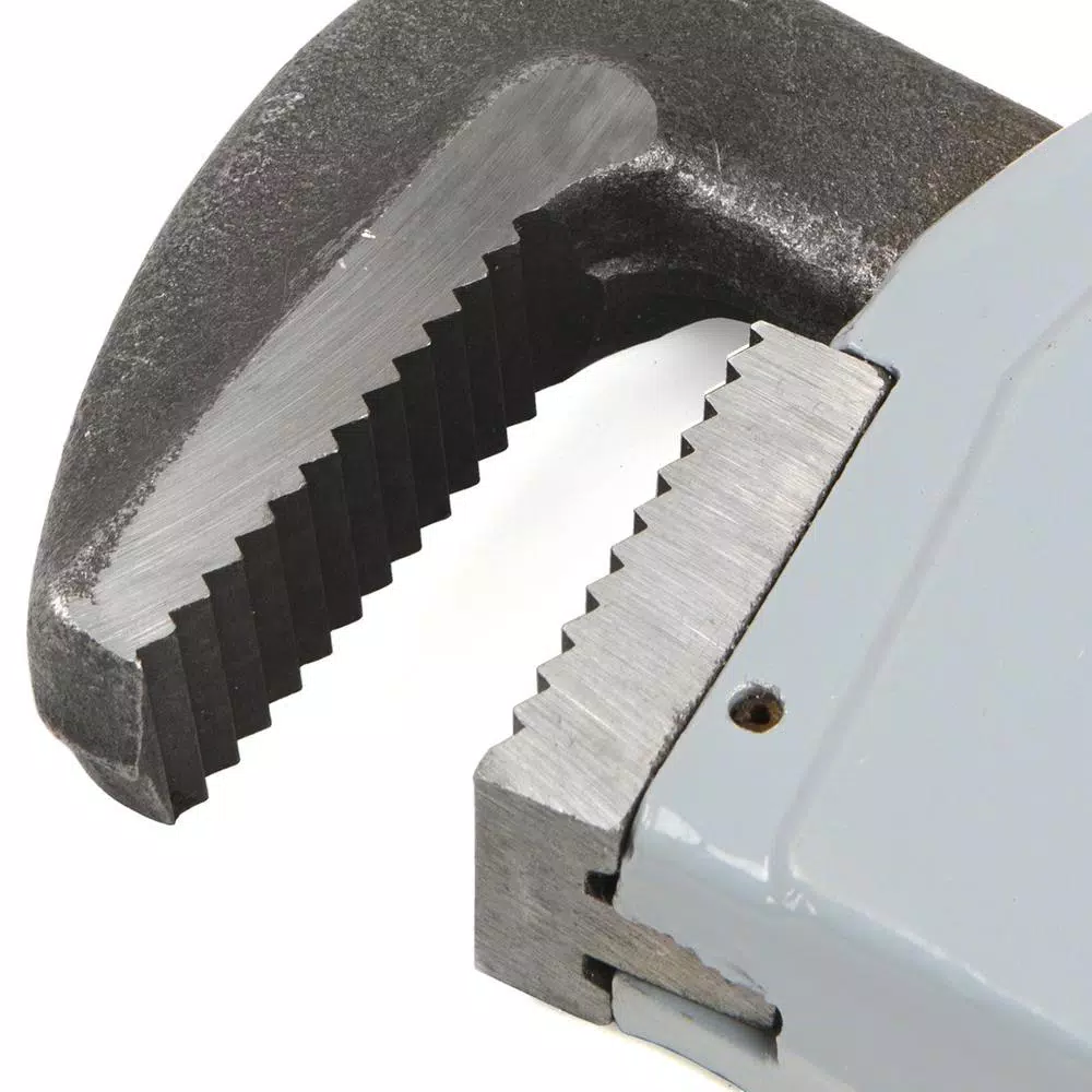 Stark 36 in. Aluminum Straight Pipe Wrench, Heavy Duty Adjustable Plumber's Wrench