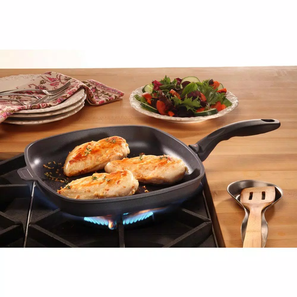 Swiss Diamond Classic Series 11 in. Cast Aluminum Nonstick Square Frying Pan, Gray