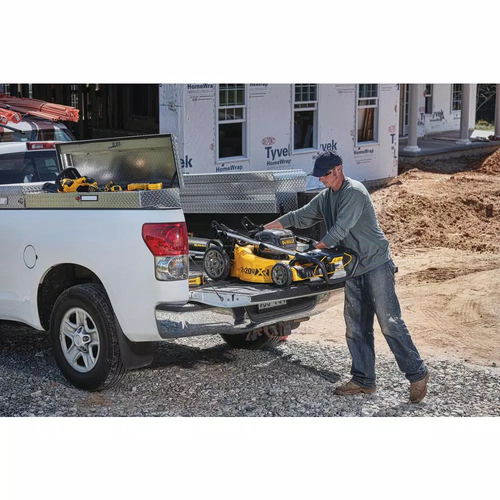 DEWALT 20V MAX 20 in. Cordless Walk Behind Push Lawn Mower with (2) 9.0 Ah Batteries and Chargers