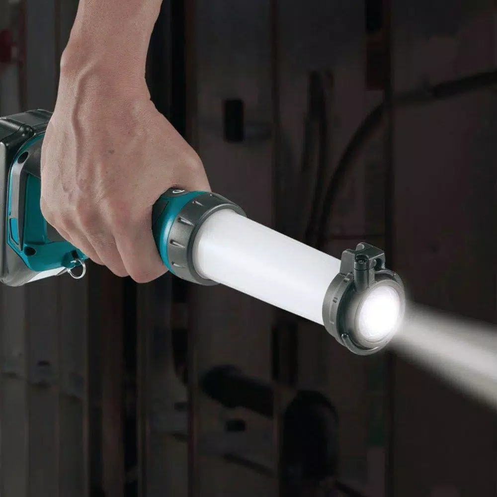 Makita 18V LXT Cordless LED Lantern and Flashlight, 610 Lumens