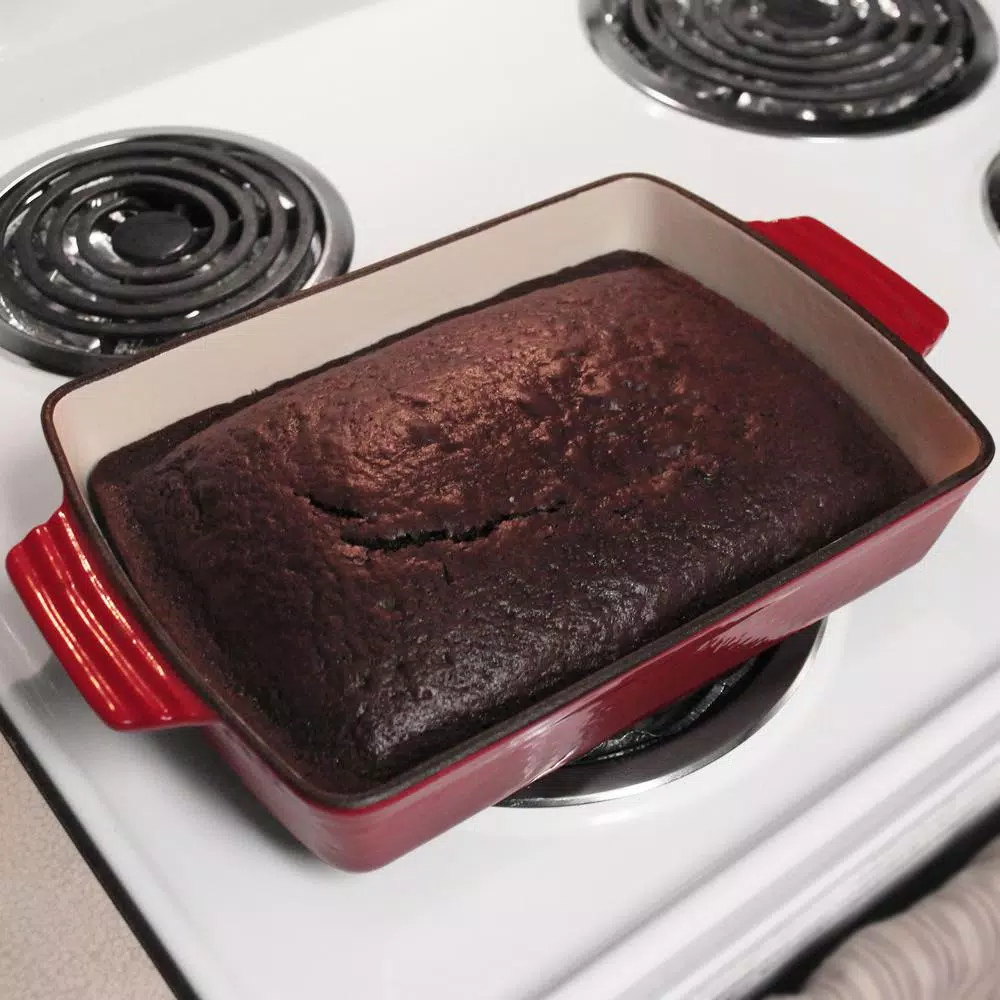 Sunnydaze Decor Red Enamel Cast Iron Deep Baking Dish and Roaster Pan, 2.85 Quart