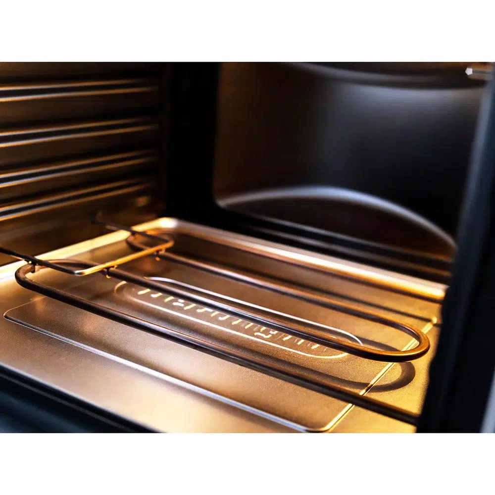 DeLonghi De'Longhi Livenza True European Convection Toaster Oven, 2000W, Stainless Steel