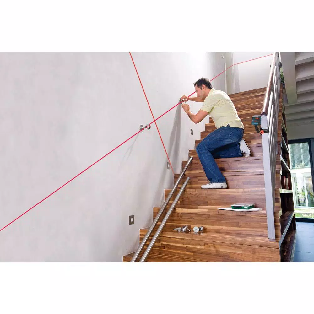 Bosch GLL 30 S Self-Leveling Cross-Line Laser Level Kit with MM 2 Mounting Device