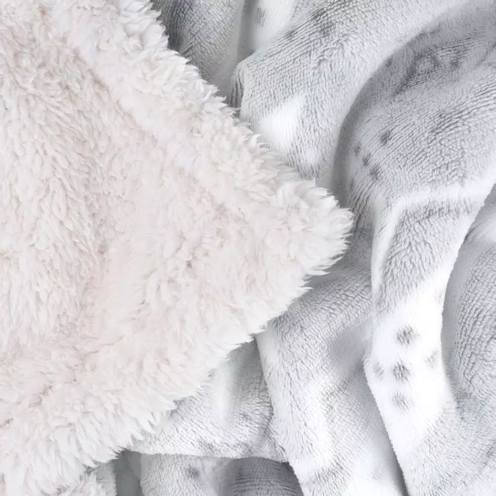 Lavish Home Snow Flakes Fleece Sherpa Throw Blanket, Gray