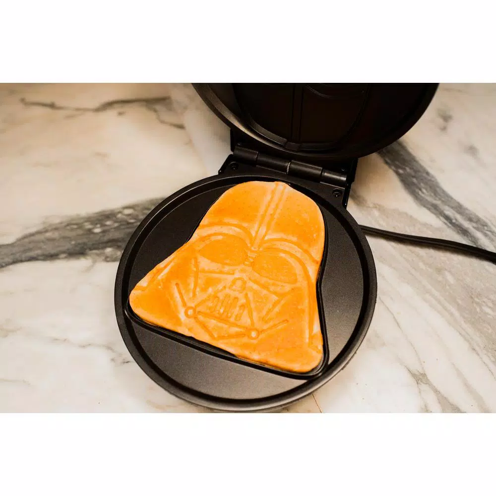 Uncanny Brands Star Wars Darth Vader American Waffle Maker, Black Stainless Steel