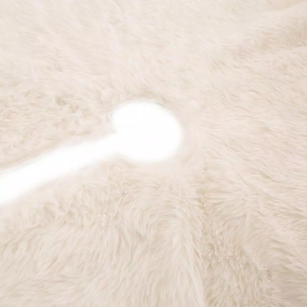 Glitzhome 48 in. White Plush Faux Fur Christmas Tree Skirt