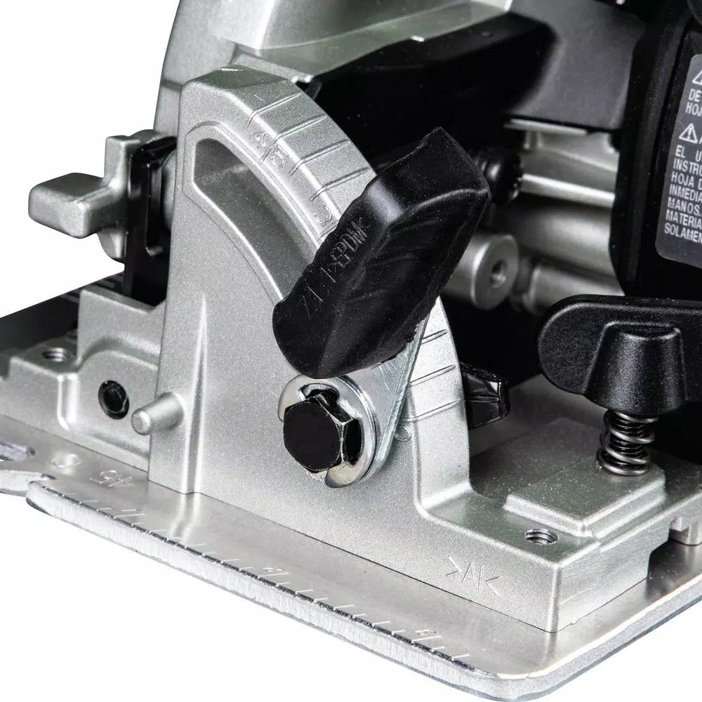 Makita 18V LXT Sub-Compact Brushless 6-1/2 in. Circular Saw with AWS, Tool Only