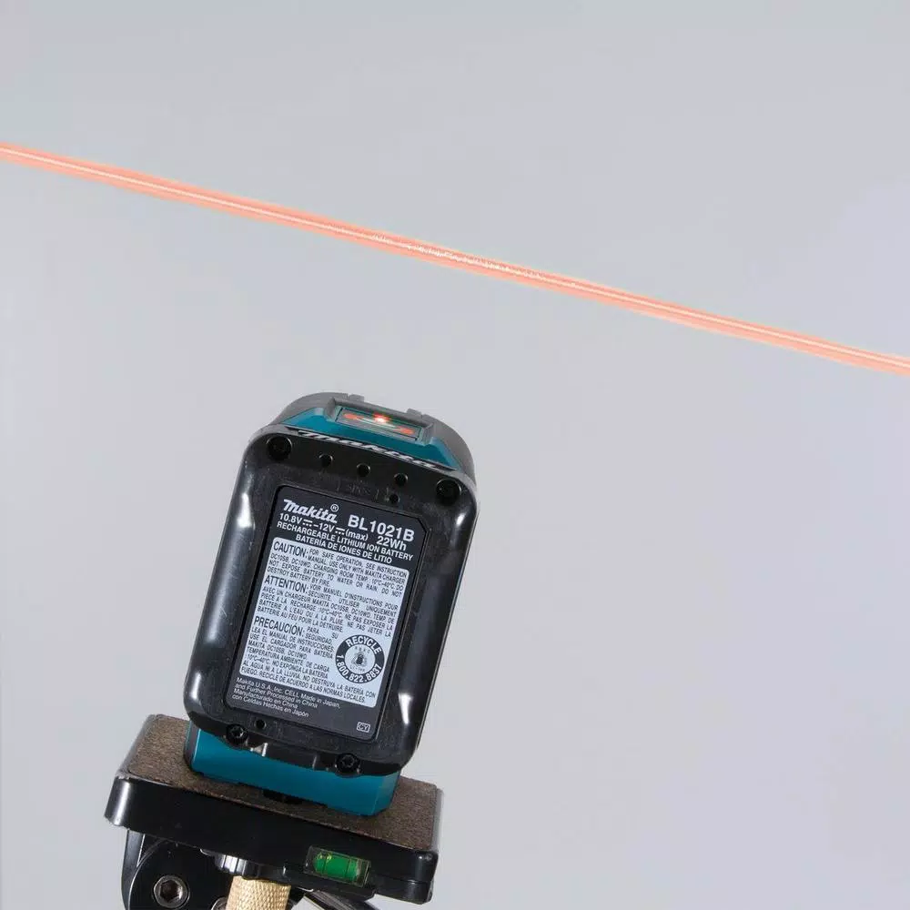 Makita 12V MAX CXT Self-Leveling Red Beam Cross-Line and 4-Point Laser Kit (2.0 Ah)