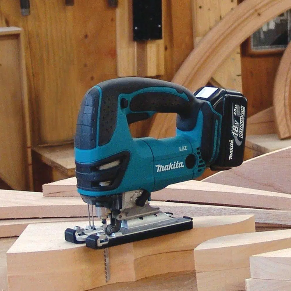 Makita 18V LXT Lithium-Ion Cordless Jig Saw (Tool Only) - XVJ03Z