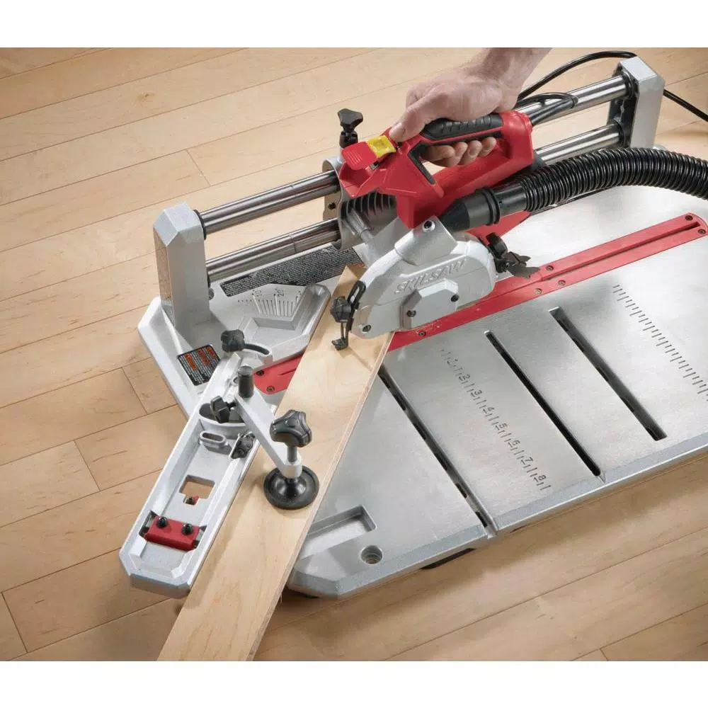 Skil 3601 7.0 Amp 4-3/8 in. Corded Flooring Saw