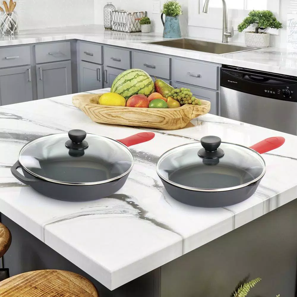 MegaChef 6-Piece Pre-Seasoned Cast Iron Skillet Set with Lids and Silicone Holders