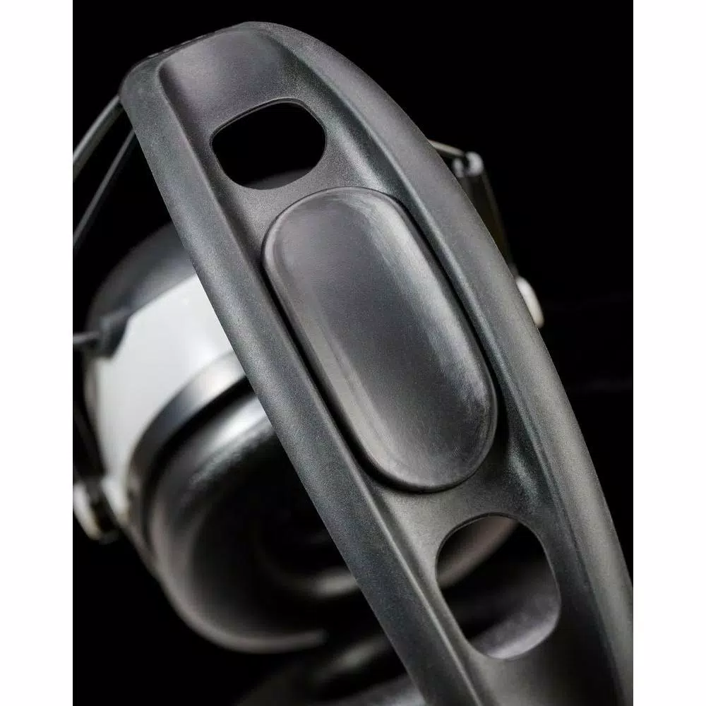 3M WorkTunes Wireless Bluetooth Hearing Protectors with Safe Volume Control (Case of 3)