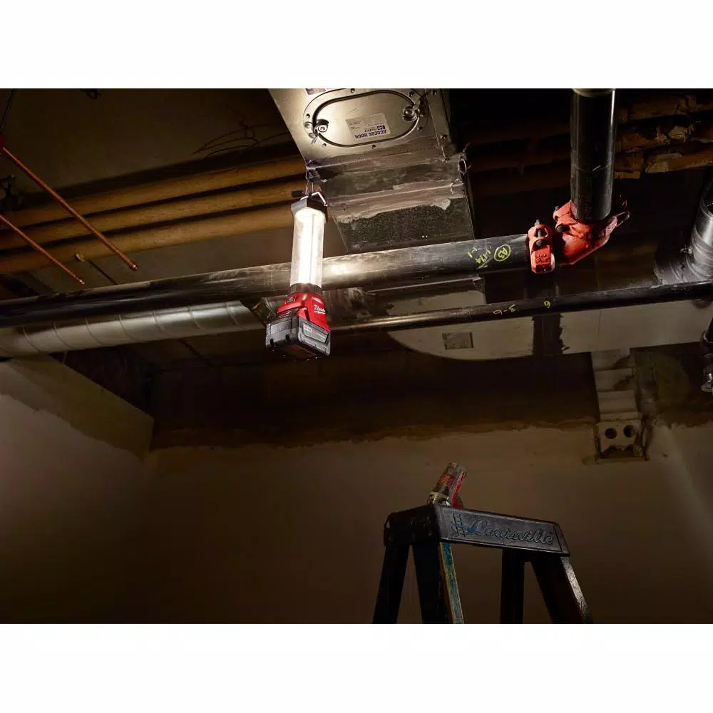 Milwaukee M18 18V Lithium-Ion 700-Lumen LED Lantern/Flood Light (Tool-Only)
