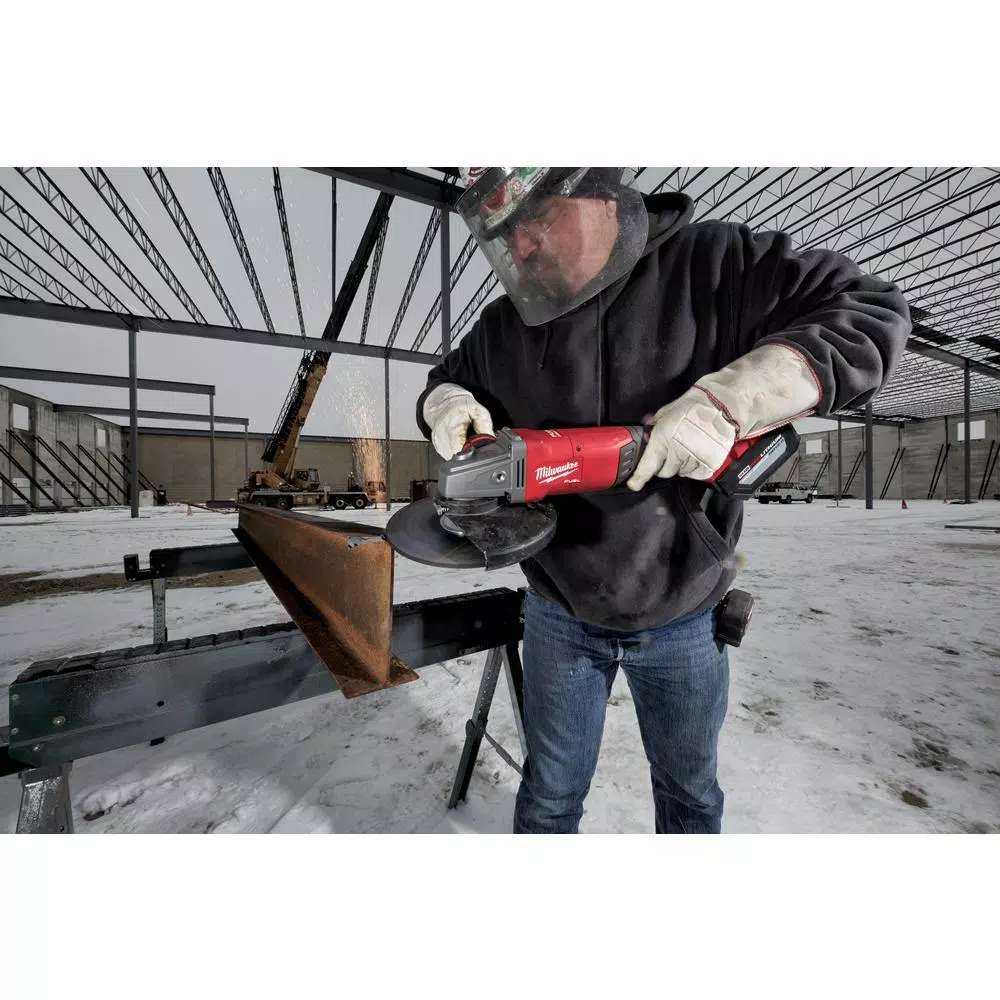 Milwaukee M18 FUEL 7/9 in. Brushless Cordless Large Angle Grinder Kit with 12.0 Ah Battery & Rapid Charger