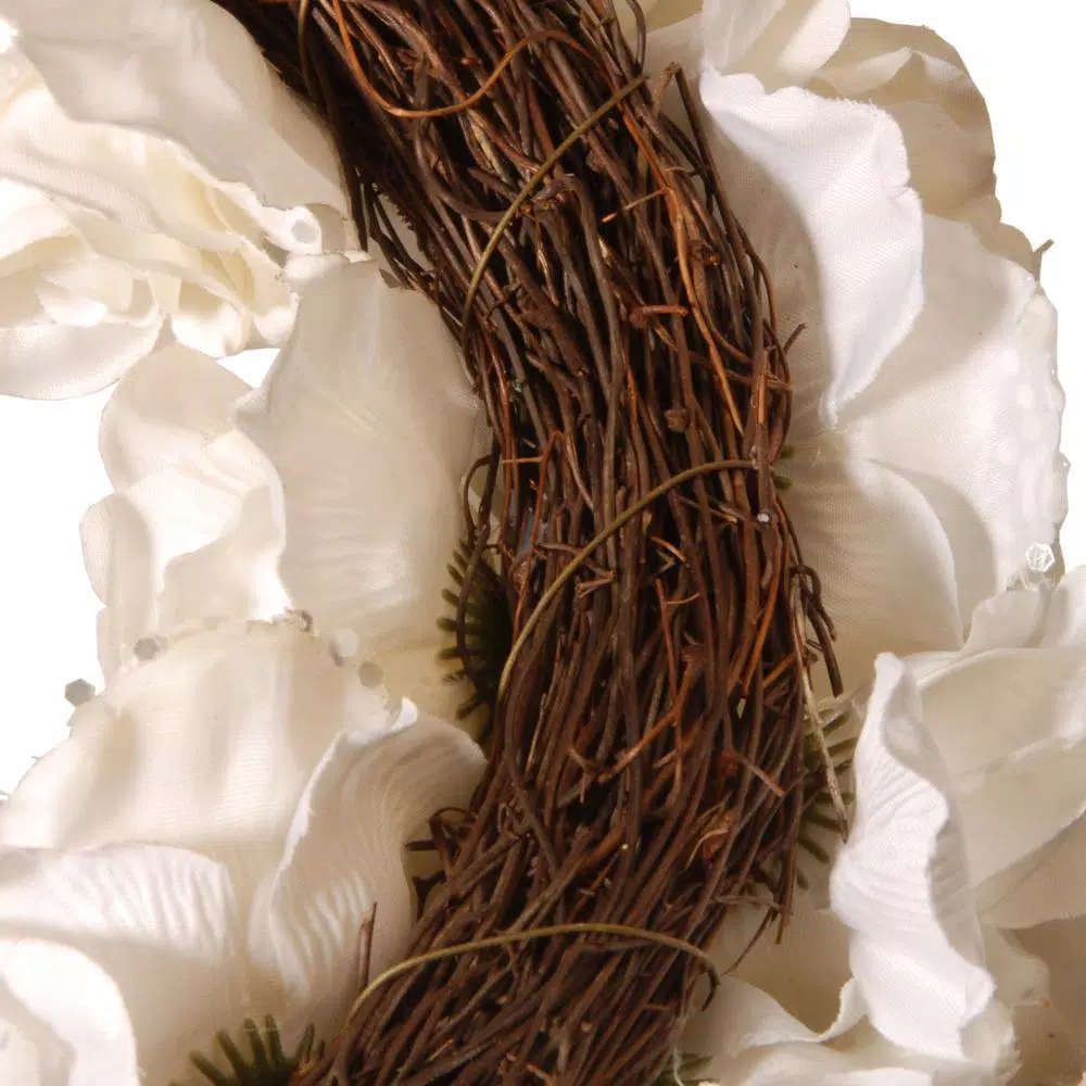 National Tree Company 9.5 in. White Rose Heart Wreath - Handcrafted Fabric Flower Decoration