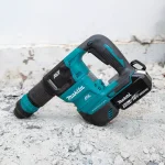 Makita 18V LXT Brushless Cordless AVT Power Scraper Kit with 5.0 Ah Batteries and Charger thumbnail 11