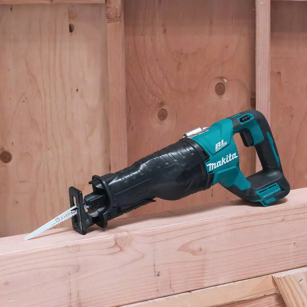 Makita 18V LXT Brushless Cordless Combo Kit: Hammer Drill, 7-1/4 in. Circular Saw, Reciprocating Saw & Battery Starter Pack