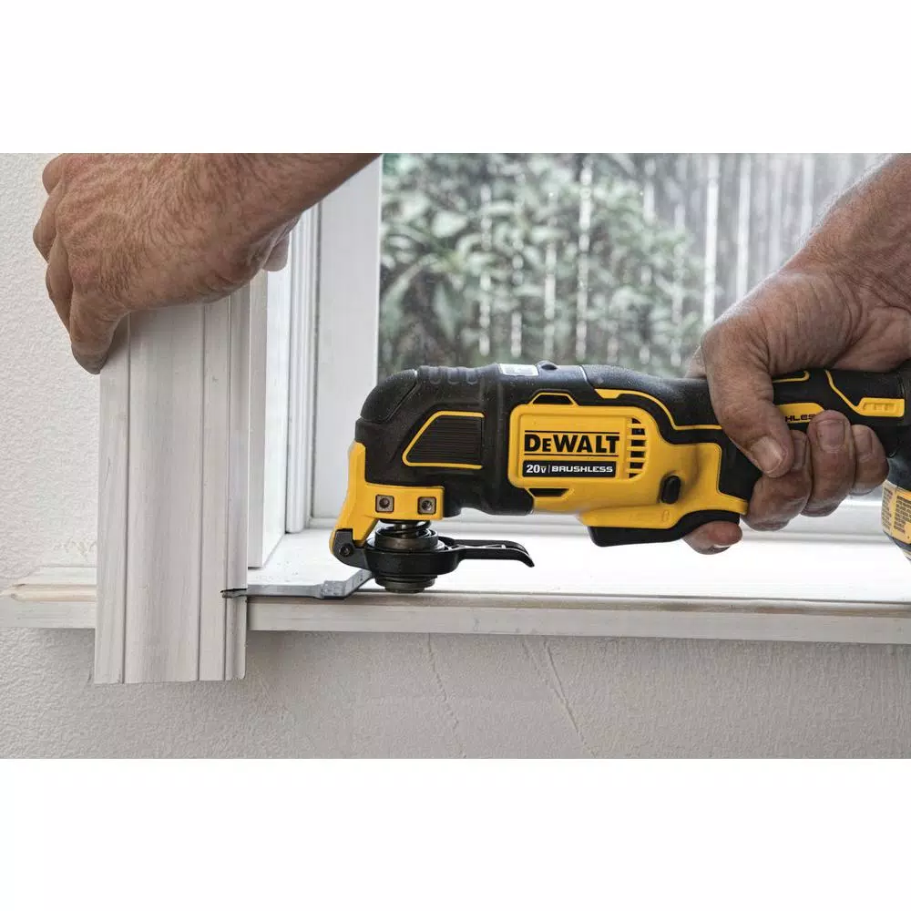 DEWALT 20V MAX Cordless Brushless Oscillating Multi-Tool Kit with 4.0 Ah Battery and Charger