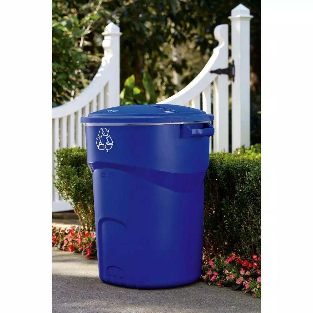 Rubbermaid Roughneck 32 Gallon Outdoor Recycling Bin, Blue